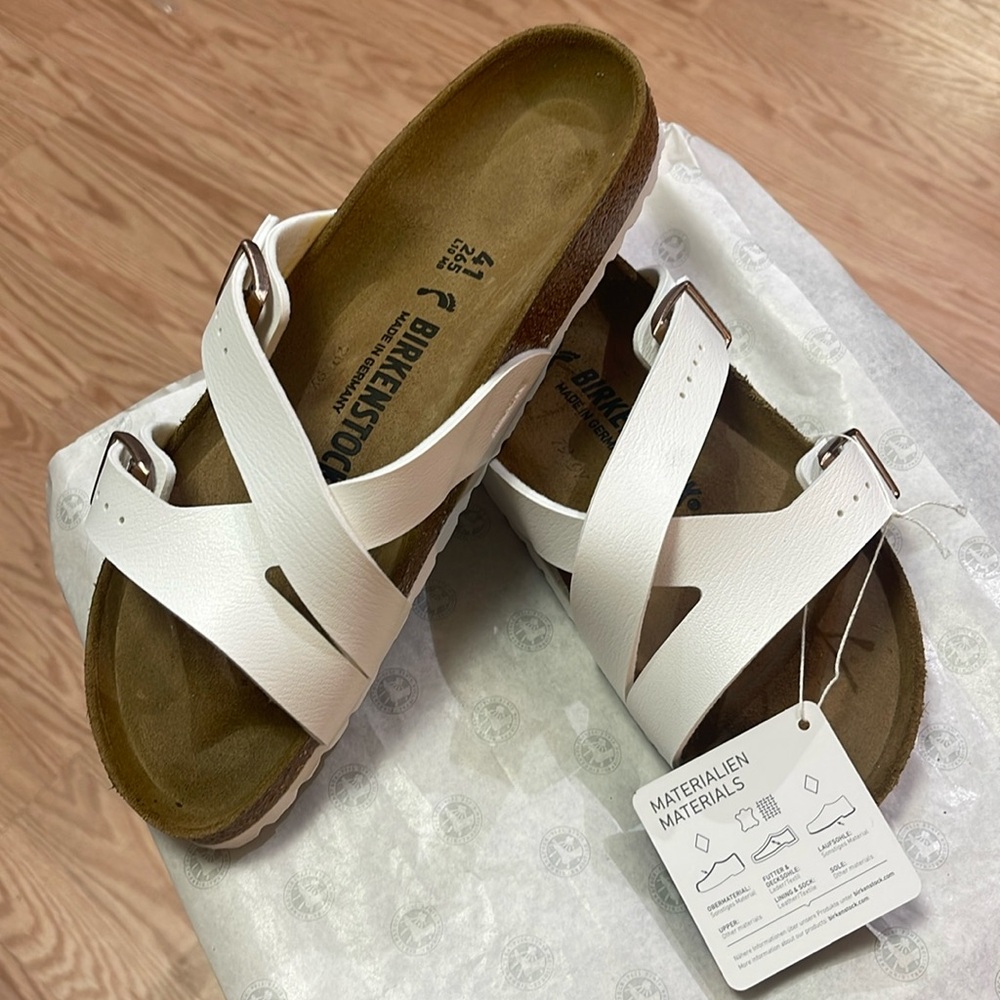 Birkenstock Yao. Brand new still in the box